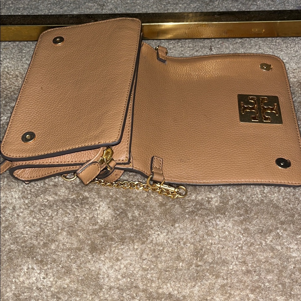 Tory Burch Britten Tan Leather Large Crossbody Bag - Picture 5 of 6